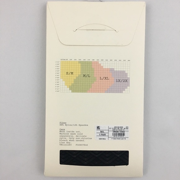 A New Day Black Fashion Tights Geometric Art Deco Triangles Pantyhose - Picture 3 of 6